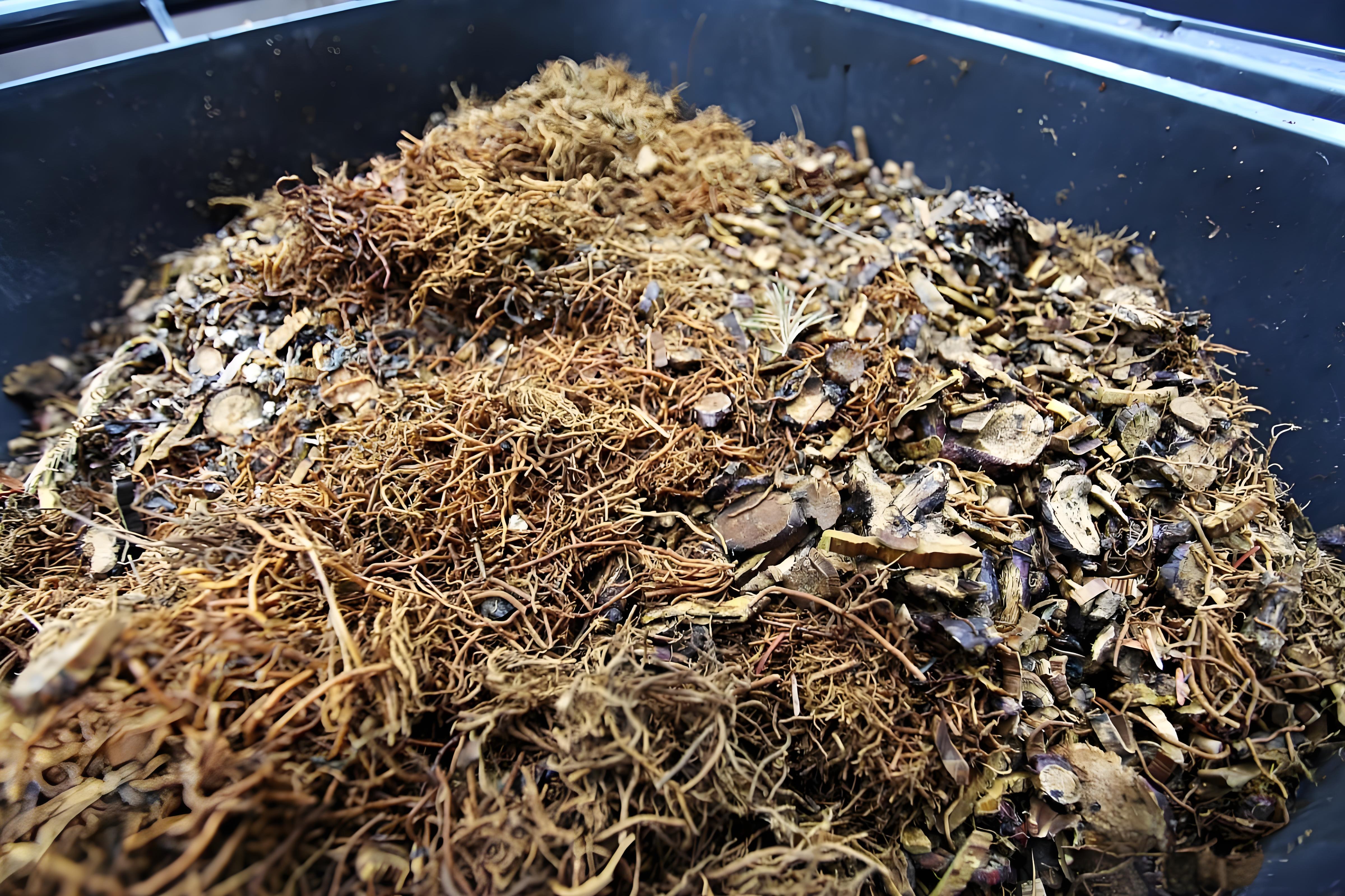 <strong>中藥渣的“綠色”再生：連續(xù)式碳化爐的創(chuàng)新應(yīng)用</strong>